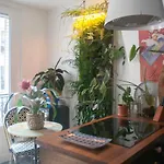 Nice&warm apt at 1 min from Boulevard Barbès