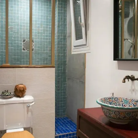 Nice&warm apt at 1 min from Boulevard Barbès *